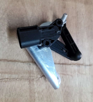 İyi bir fiyat. Tesla Model S/X 2012-2021 Ön Sol Hava Asansörü Sensörü 1027941-00-B çevrimiçi