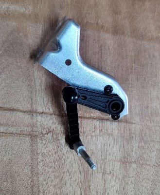 Un buon prezzo. Sensore sospensioni pneumatiche anteriore destro Tesla Model S/X 1044941-00-B 11x10x5cm in linea