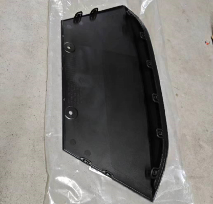 Un buon prezzo. Tesla Model X 2021+ Copertura inferiore del paraurti posteriore ABS Nero 52x23x7cm in linea